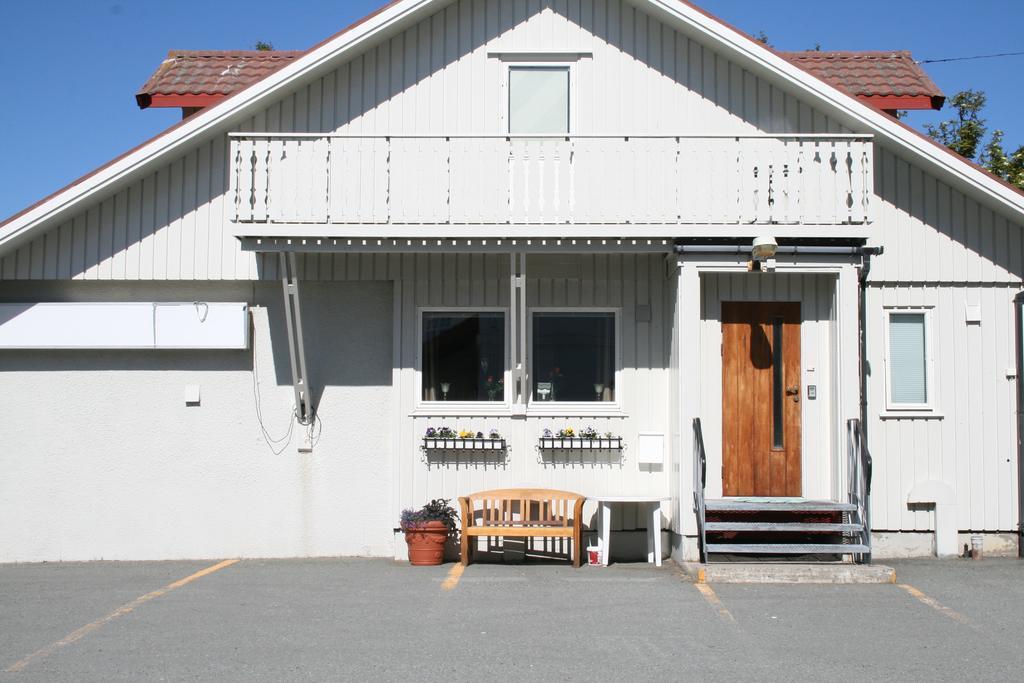 Sentralen Inn Andenes Bagian luar foto
